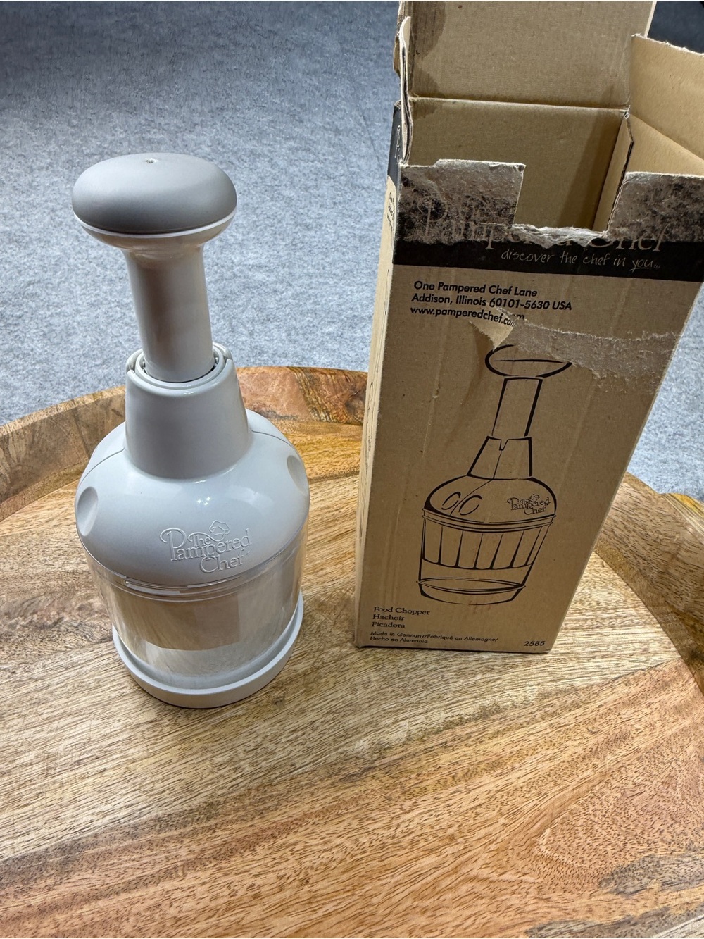 Pampered Chef Manual Food Chopper 2585 | Original Box